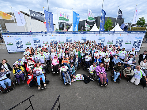 Titelbild Ankündigung HafenCity Run 2026: Gruppenbild Team Leben mit Behinderung Hamburg