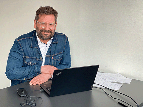 Ralph Grevel beim Zoomen